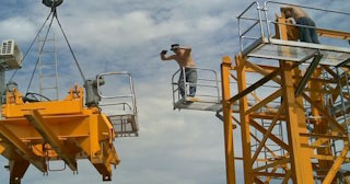 Демонтаж башенного крана в Хабаровске - услуги по демонтажу от Сварной-Хбр от 1550 руб.